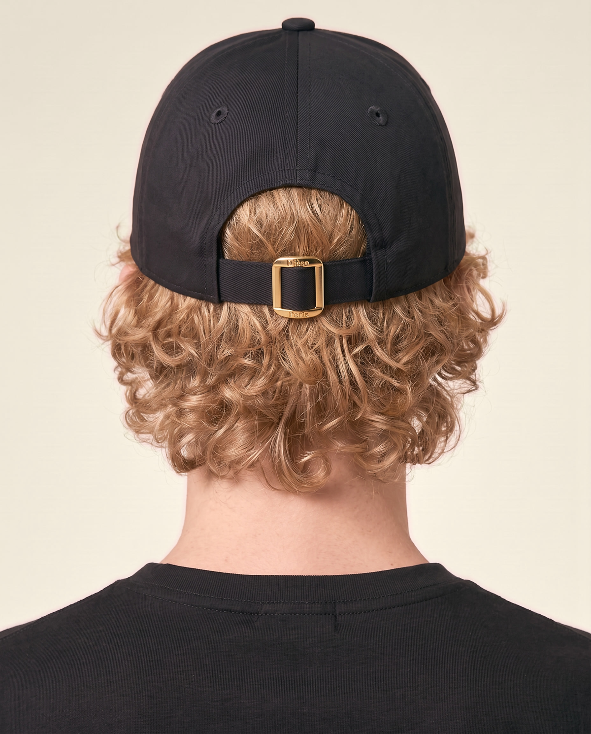 Dièse cap with gold embroidery — Deep black